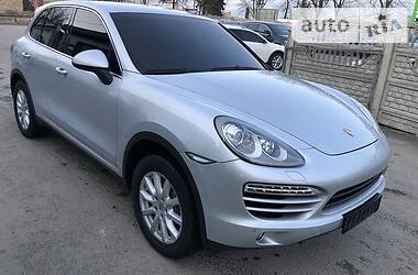Позашляховик / Кросовер Porsche Cayenne 2013 в 