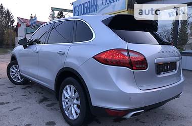 Позашляховик / Кросовер Porsche Cayenne 2013 в 