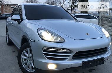 Позашляховик / Кросовер Porsche Cayenne 2013 в 