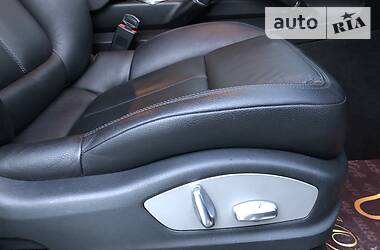 Позашляховик / Кросовер Porsche Cayenne 2013 в 