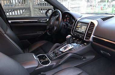 Позашляховик / Кросовер Porsche Cayenne 2013 в 