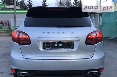 Позашляховик / Кросовер Porsche Cayenne 2013 в 