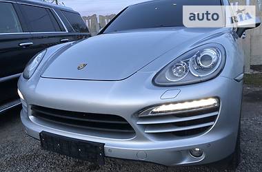 Позашляховик / Кросовер Porsche Cayenne 2013 в 
