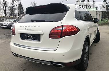 Внедорожник / Кроссовер Porsche Cayenne 2011 в Тернополе