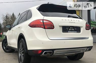 Внедорожник / Кроссовер Porsche Cayenne 2011 в Тернополе