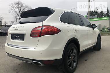 Внедорожник / Кроссовер Porsche Cayenne 2011 в Тернополе