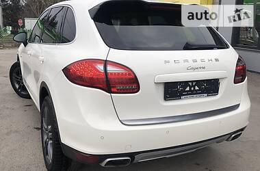 Внедорожник / Кроссовер Porsche Cayenne 2011 в Тернополе