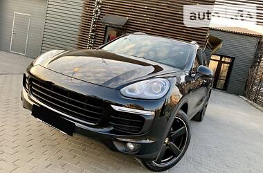 Внедорожник / Кроссовер Porsche Cayenne 2015 в 
