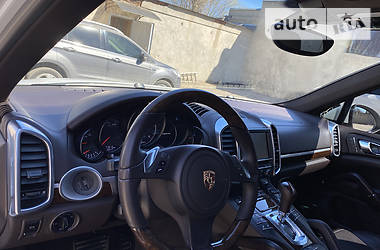Позашляховик / Кросовер Porsche Cayenne 2013 в 