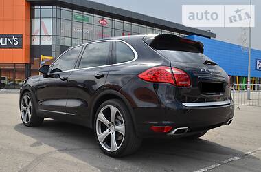 Позашляховик / Кросовер Porsche Cayenne 2011 в 