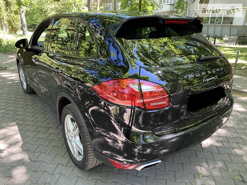 Позашляховик / Кросовер Porsche Cayenne 2010 в Одесі