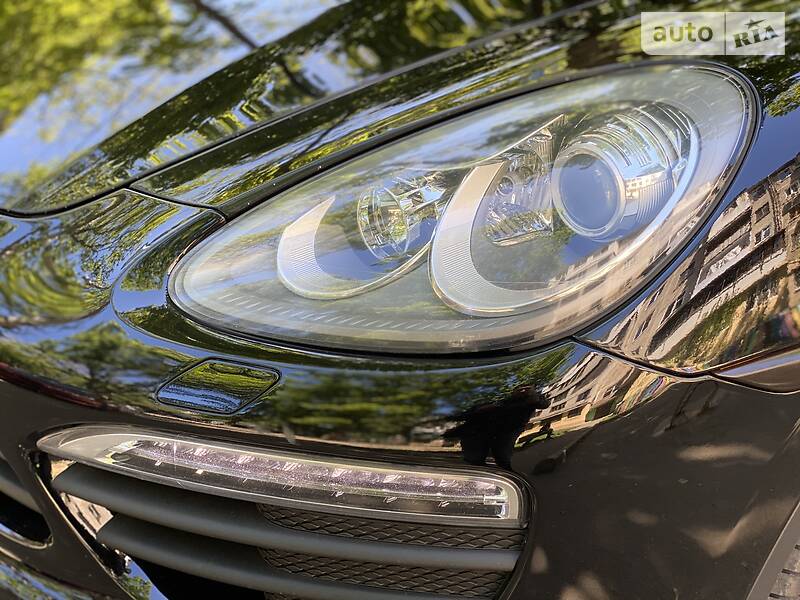 Позашляховик / Кросовер Porsche Cayenne 2010 в Одесі