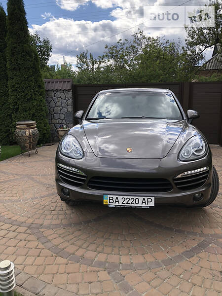 Позашляховик / Кросовер Porsche Cayenne 2012 в Кропивницькому