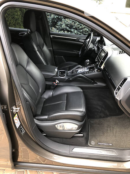 Позашляховик / Кросовер Porsche Cayenne 2012 в Кропивницькому