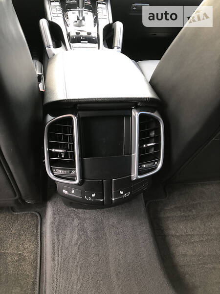 Позашляховик / Кросовер Porsche Cayenne 2012 в Кропивницькому