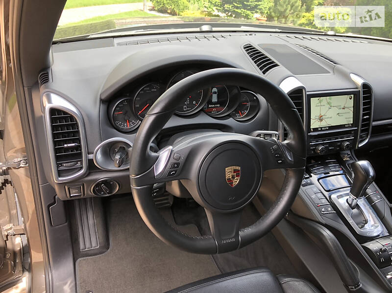 Позашляховик / Кросовер Porsche Cayenne 2012 в Кропивницькому