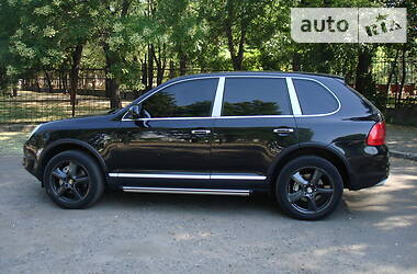 Внедорожник / Кроссовер Porsche Cayenne 2005 в 