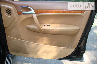 Внедорожник / Кроссовер Porsche Cayenne 2005 в 