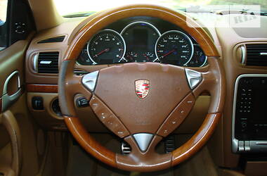 Внедорожник / Кроссовер Porsche Cayenne 2005 в 