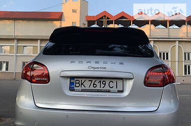 Позашляховик / Кросовер Porsche Cayenne 2010 в Тернополі