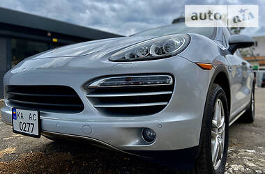 Внедорожник / Кроссовер Porsche Cayenne 2013 в Киеве