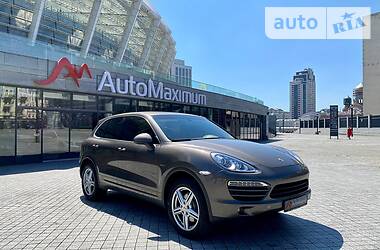 Внедорожник / Кроссовер Porsche Cayenne 2011 в Киеве