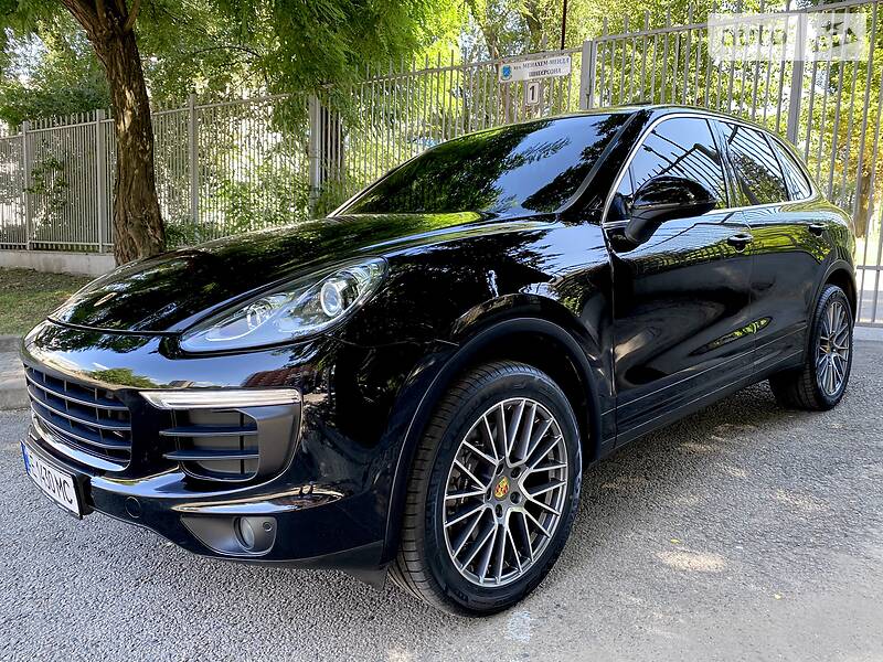 Позашляховик / Кросовер Porsche Cayenne 2015 в Дніпрі