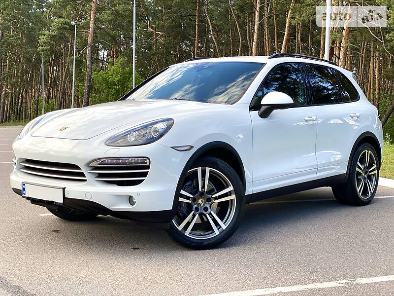 Позашляховик / Кросовер Porsche Cayenne 2014 в Києві