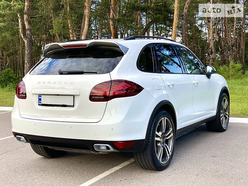 Позашляховик / Кросовер Porsche Cayenne 2014 в Києві