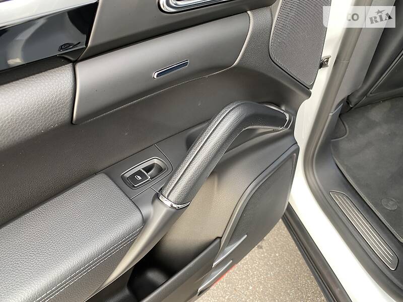 Позашляховик / Кросовер Porsche Cayenne 2014 в Києві