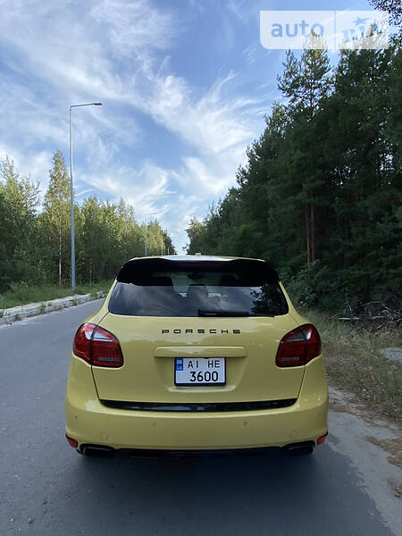 Позашляховик / Кросовер Porsche Cayenne 2010 в Києві