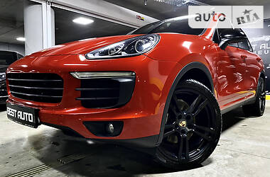 Внедорожник / Кроссовер Porsche Cayenne 2016 в Киеве