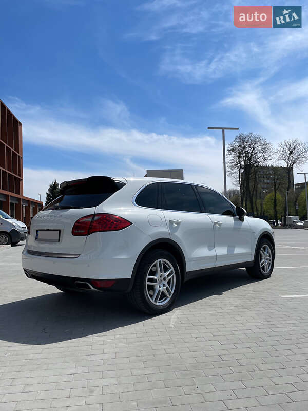 Внедорожник / Кроссовер Porsche Cayenne 2012 в Виннице
