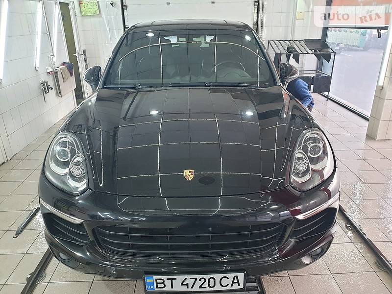 Внедорожник / Кроссовер Porsche Cayenne 2015 в Херсоне