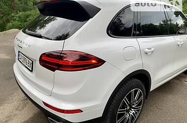 Внедорожник / Кроссовер Porsche Cayenne 2016 в Киеве