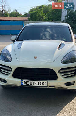 Позашляховик / Кросовер Porsche Cayenne 2011 в 