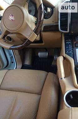 Позашляховик / Кросовер Porsche Cayenne 2013 в 