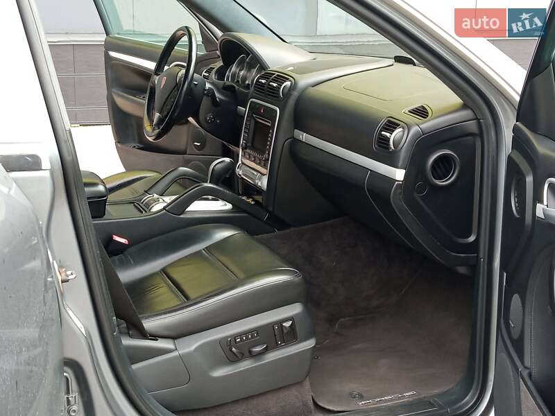 Внедорожник / Кроссовер Porsche Cayenne 2003 в Киеве