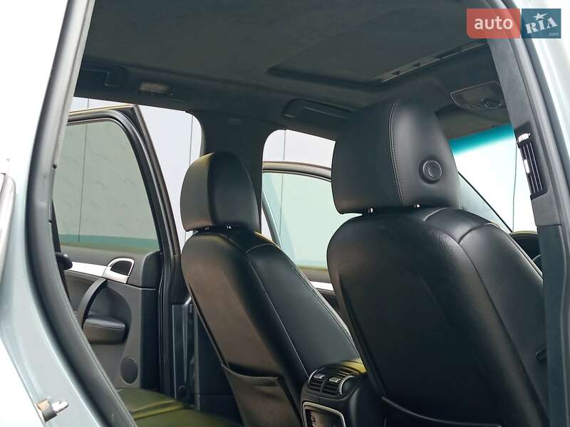 Внедорожник / Кроссовер Porsche Cayenne 2003 в Киеве