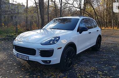 Внедорожник / Кроссовер Porsche Cayenne 2014 в Черновцах