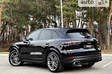 Внедорожник / Кроссовер Porsche Cayenne 2020 в 