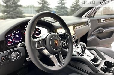 Внедорожник / Кроссовер Porsche Cayenne 2020 в 