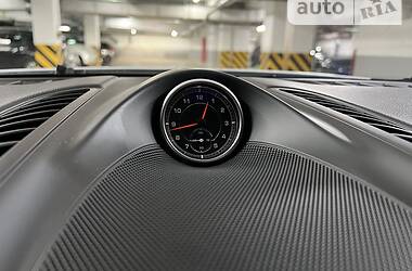 Позашляховик / Кросовер Porsche Cayenne 2015 в 