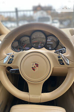 Внедорожник / Кроссовер Porsche Cayenne 2012 в 