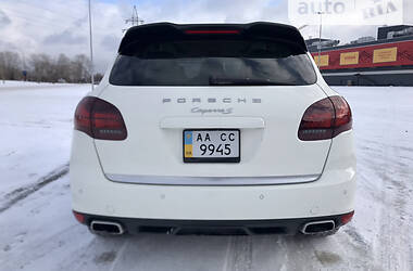 Позашляховик / Кросовер Porsche Cayenne 2012 в Києві