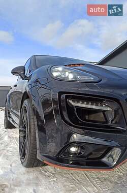 Внедорожник / Кроссовер Porsche Cayenne 2016 в 