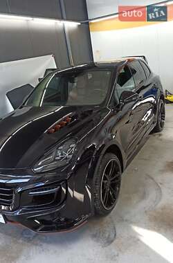 Внедорожник / Кроссовер Porsche Cayenne 2016 в 