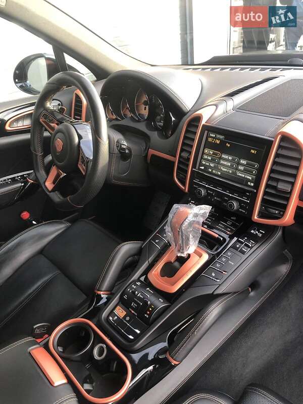 Внедорожник / Кроссовер Porsche Cayenne 2016 в Львове