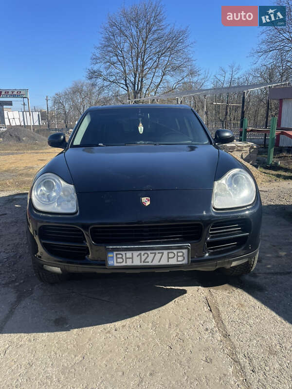 Внедорожник / Кроссовер Porsche Cayenne 2004 в Овидиополе