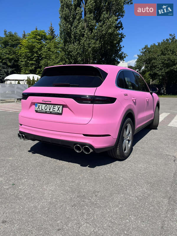Позашляховик / Кросовер Porsche Cayenne 2021 в Києві